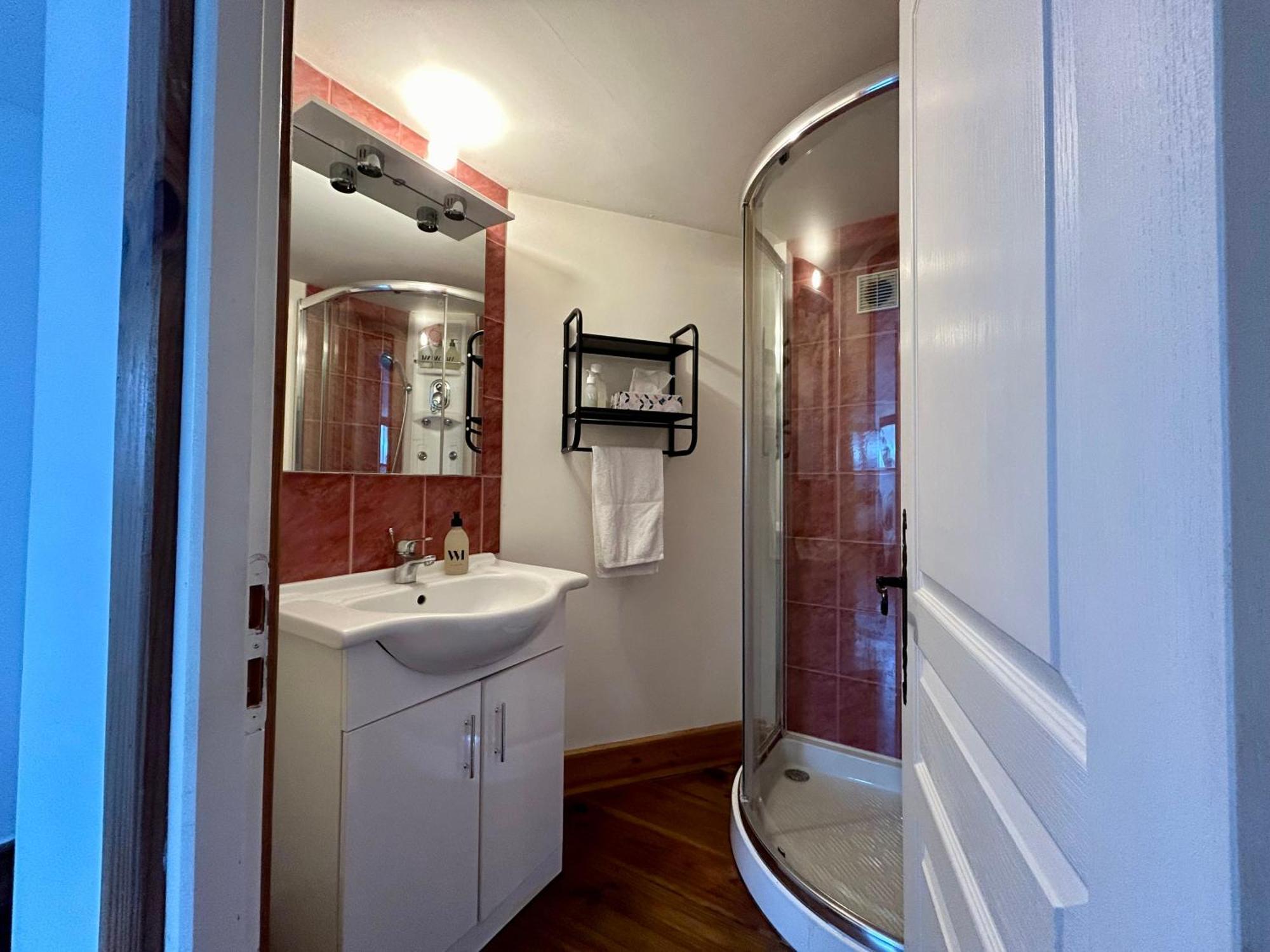 Le De Lamartine- Clim Wifi Parking-clg Savoie Apartment *